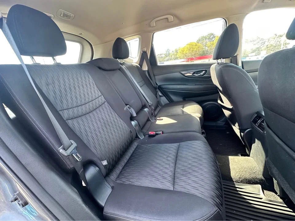 2017 Nissan Rogue - Image 14 of 20