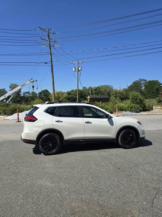 2017 Nissan Rogue - Image 12 of 20