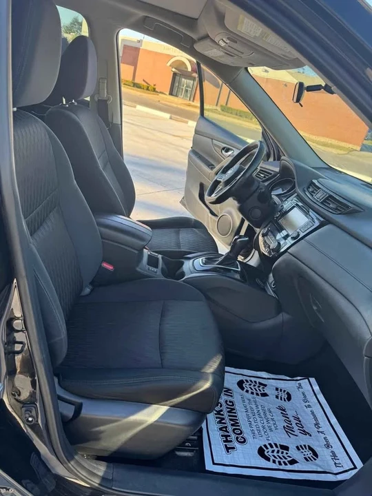 2017 Nissan Rogue - Image 10 of 20