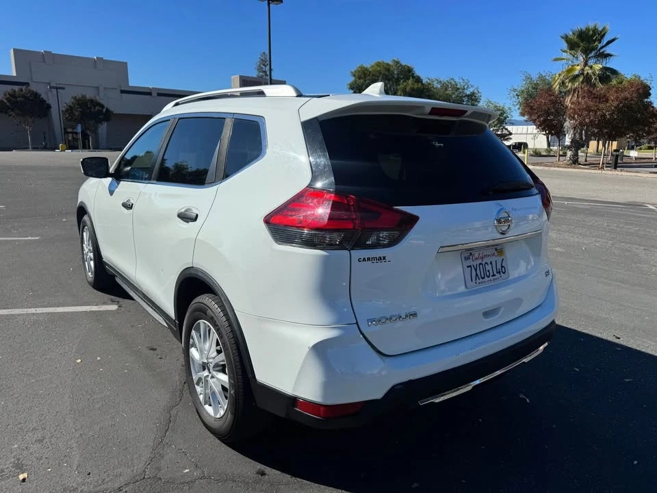 2017 Nissan Rogue - Image 3 of 15
