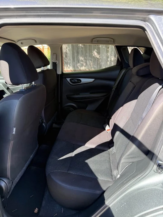 2017 Nissan Rogue - Image 11 of 12