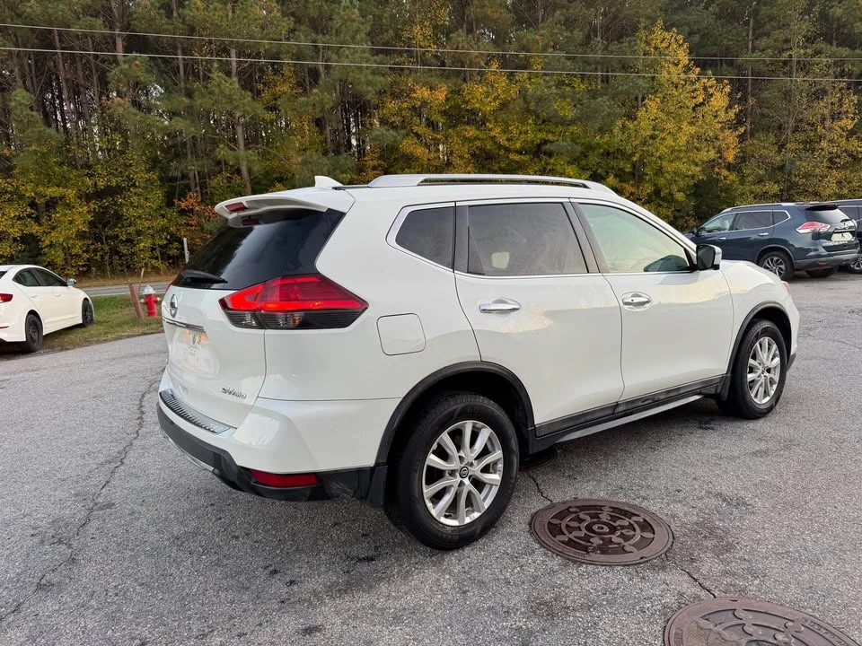 2017 Nissan Rogue - Image 6 of 16