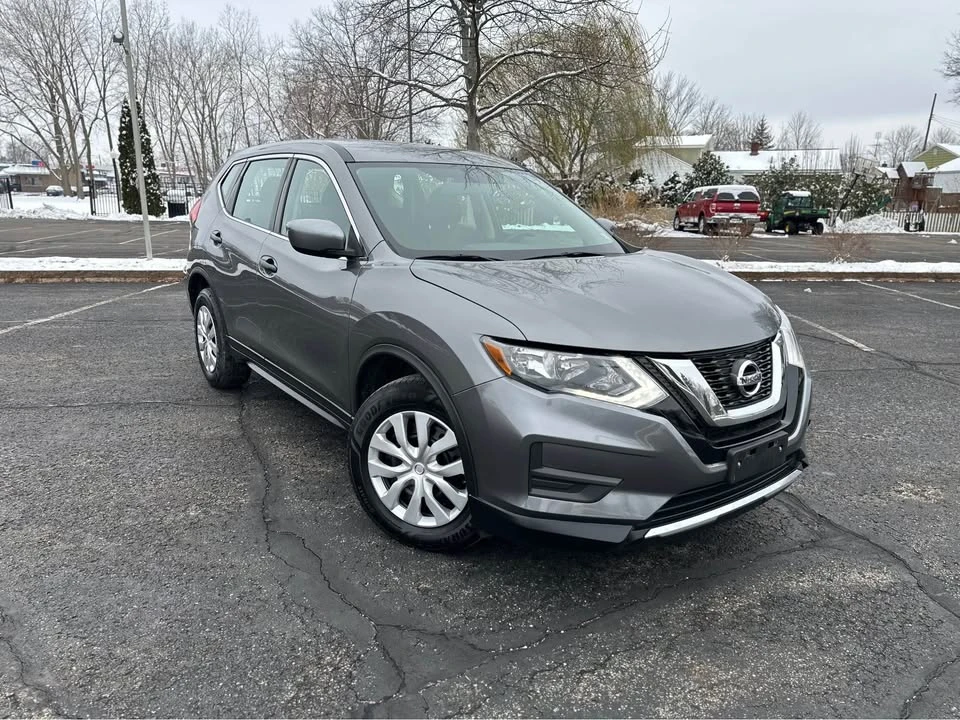 2017 Nissan Rogue - Image 2 of 19