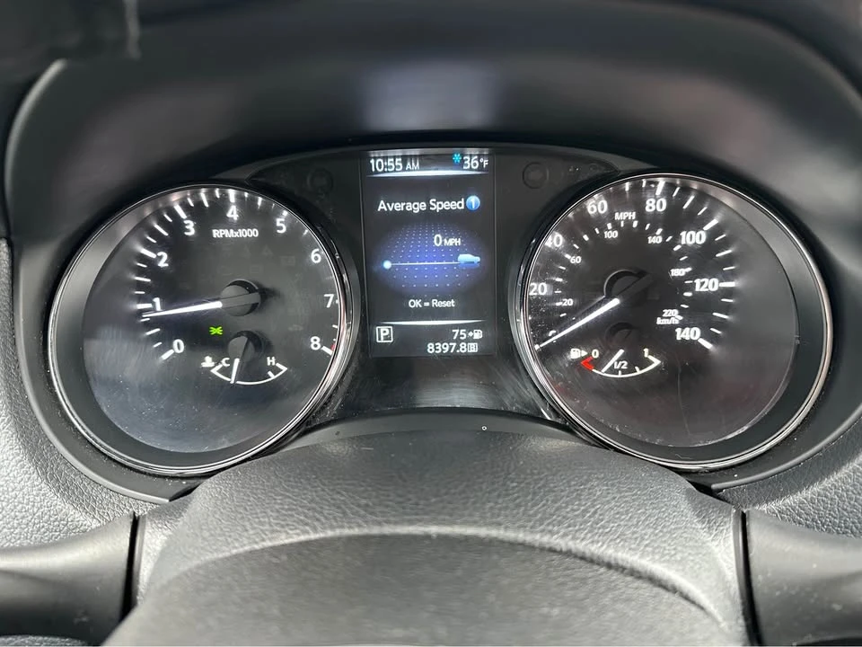 2017 Nissan Rogue - Image 11 of 19