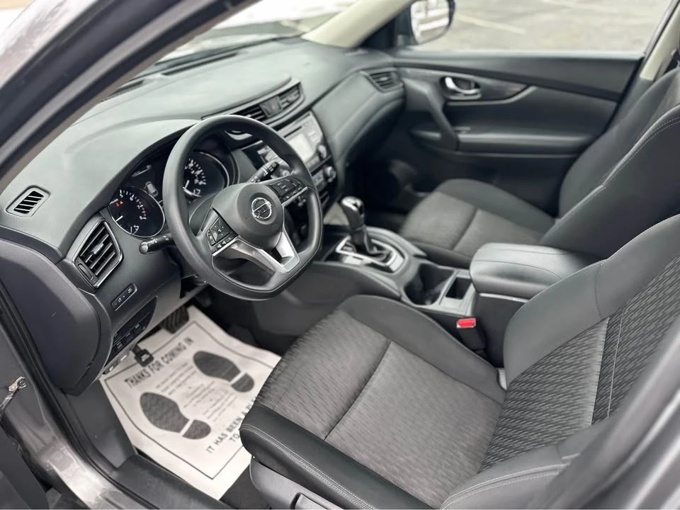 2017 Nissan Rogue - Image 9 of 19