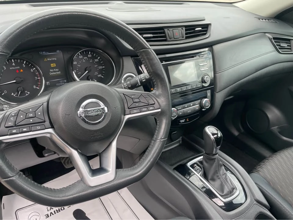 2017 Nissan Rogue - Image 14 of 17