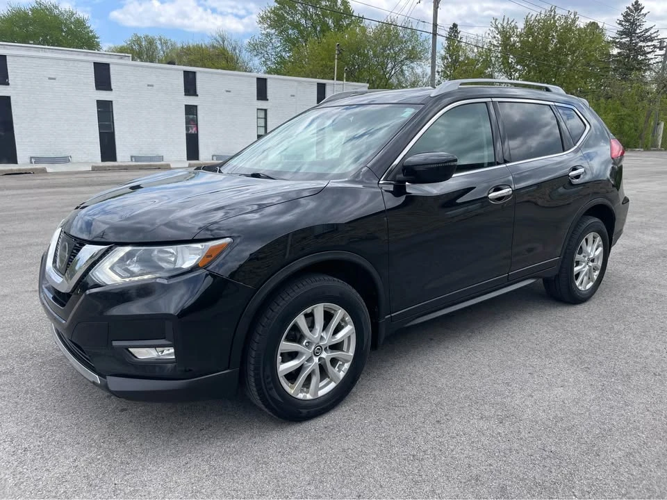 2017 Nissan Rogue - Image 12 of 17