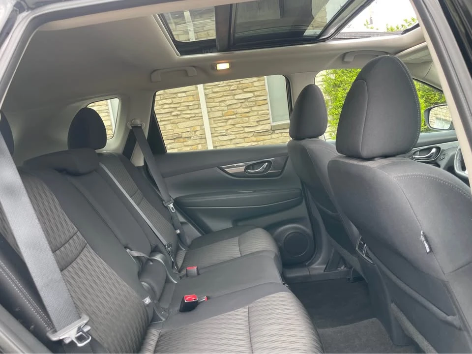 2017 Nissan Rogue - Image 6 of 17
