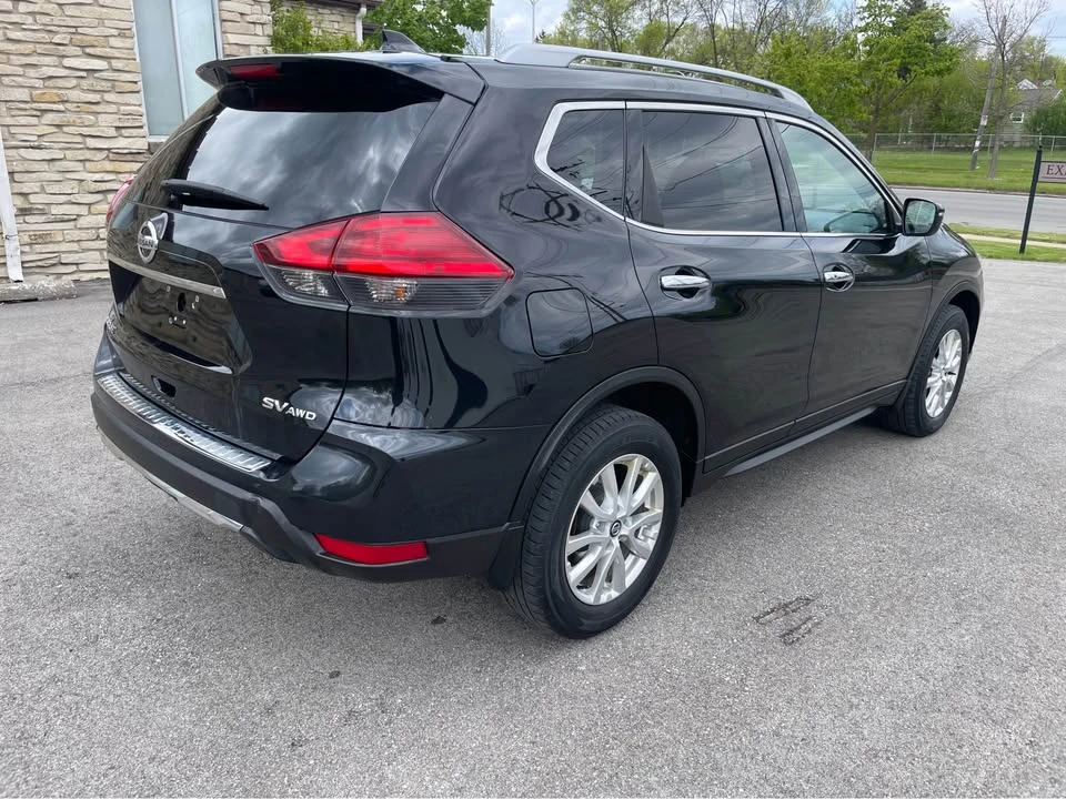 2017 Nissan Rogue - Image 3 of 17