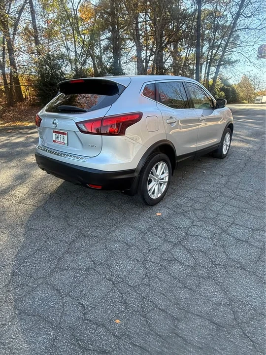 2017 Nissan Rogue - Image 4 of 13