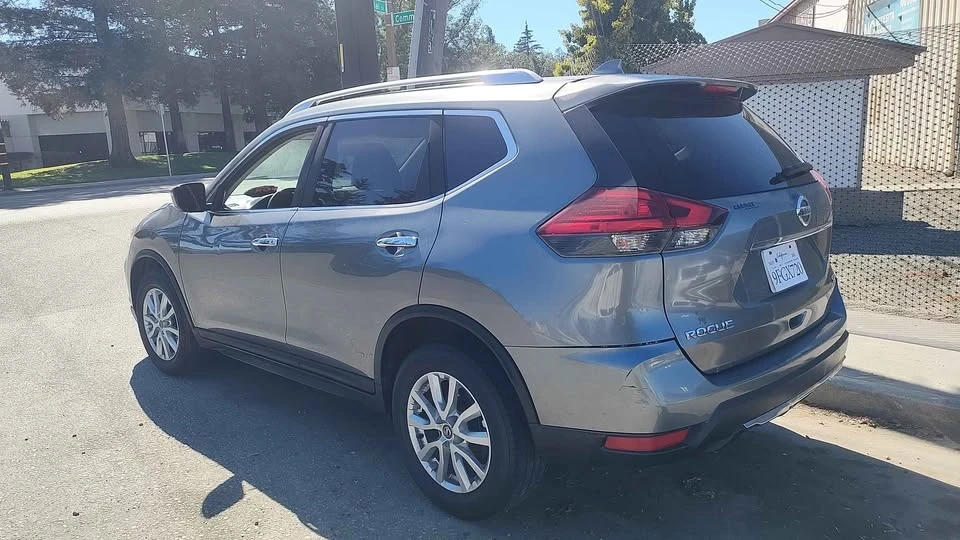 2017 Nissan Rogue - Image 7 of 7