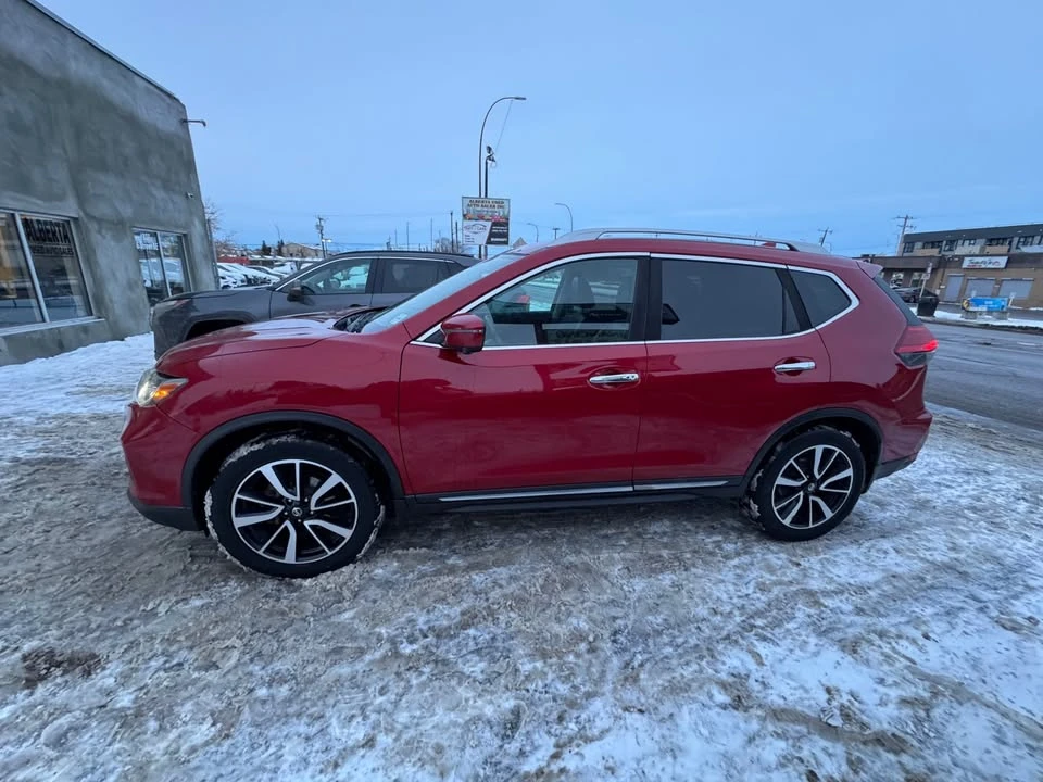 2017 Nissan Rogue - Image 8 of 18