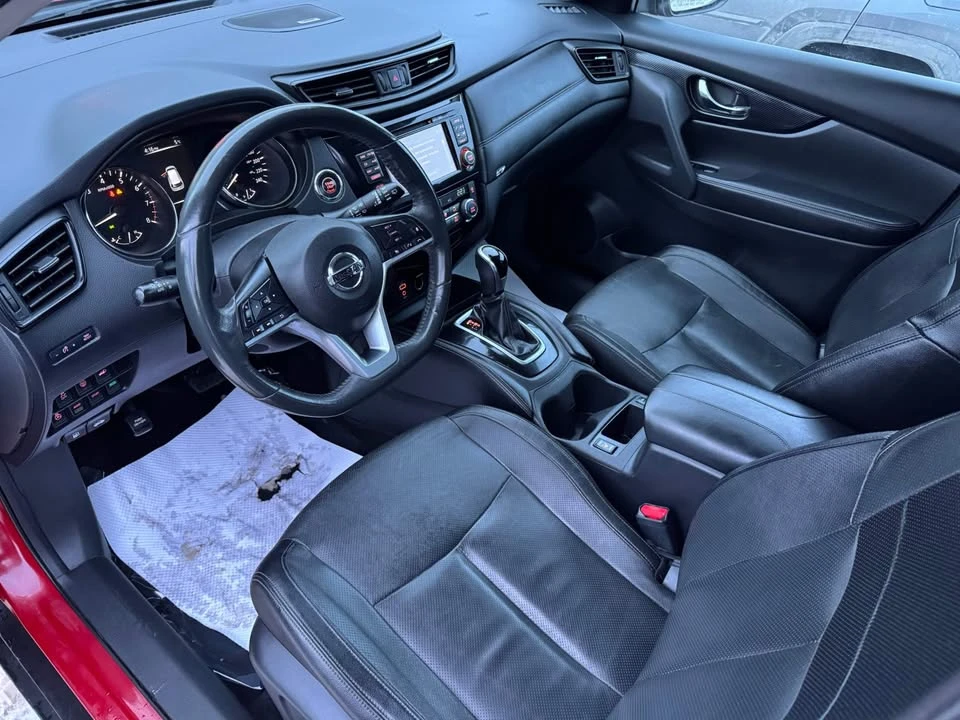 2017 Nissan Rogue - Image 9 of 18