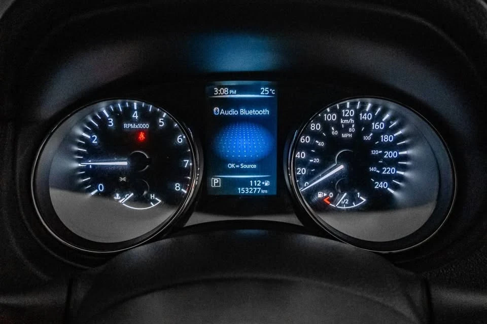 2017 Nissan Rogue - Image 15 of 20