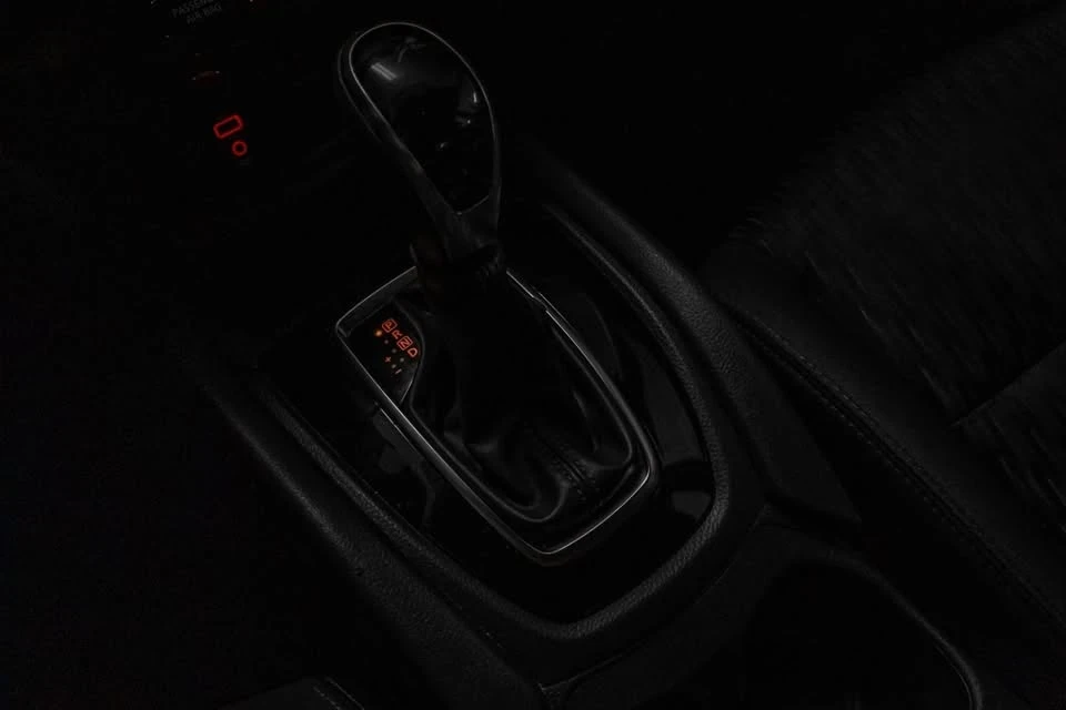 2017 Nissan Rogue - Image 19 of 20