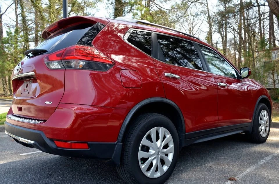 2017 Nissan Rogue - Image 3 of 15