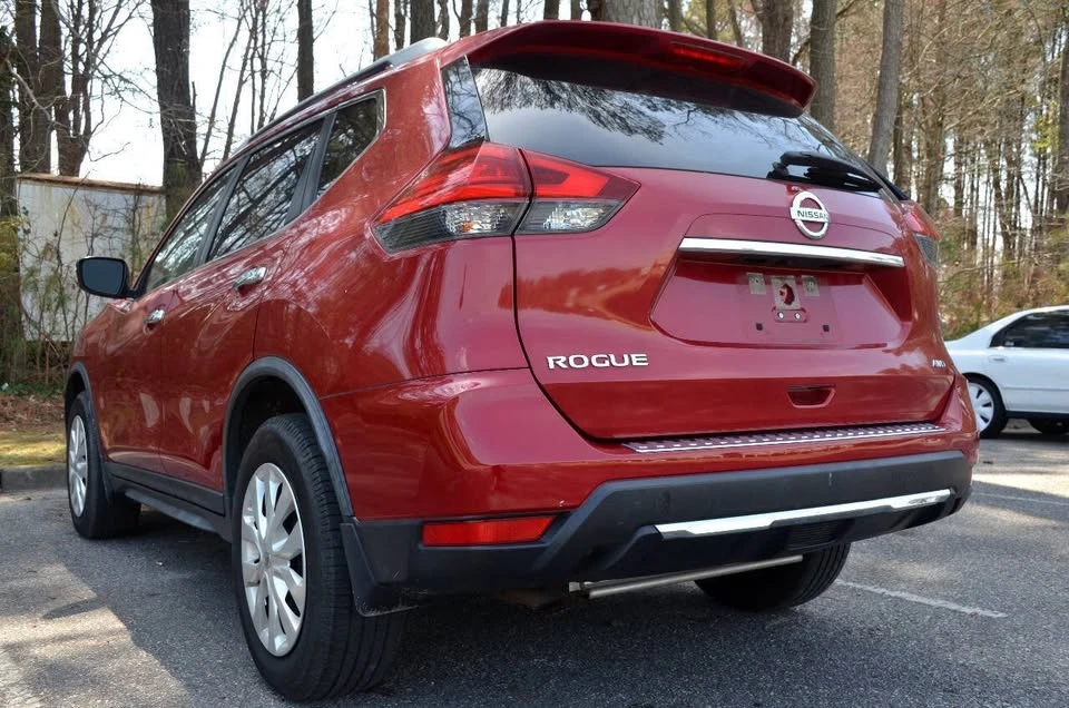 2017 Nissan Rogue - Image 5 of 15