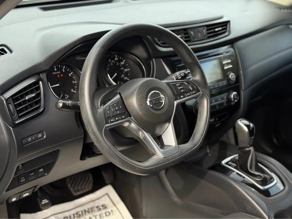 2017 Nissan Rogue - Image 5 of 17