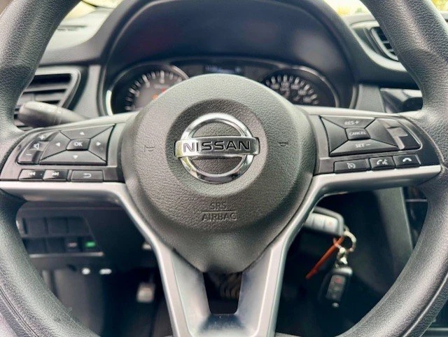 2017 Nissan Rogue - Image 16 of 19
