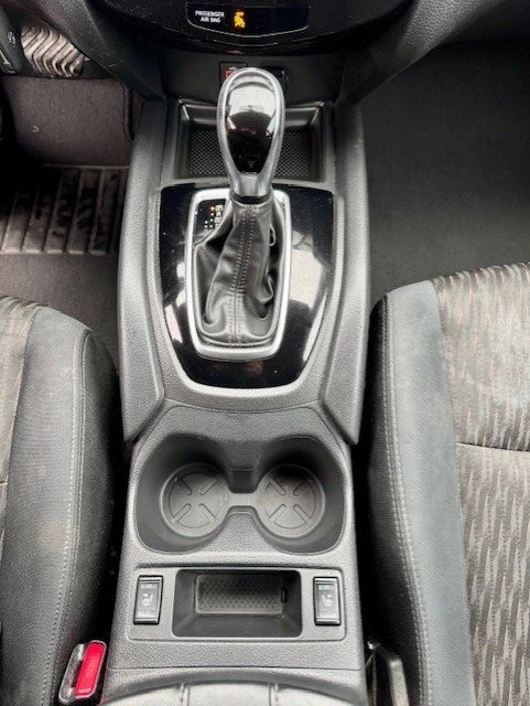 2017 Nissan Rogue - Image 13 of 19
