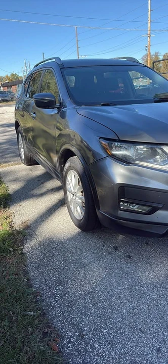2017 Nissan Rogue - Image 3 of 14