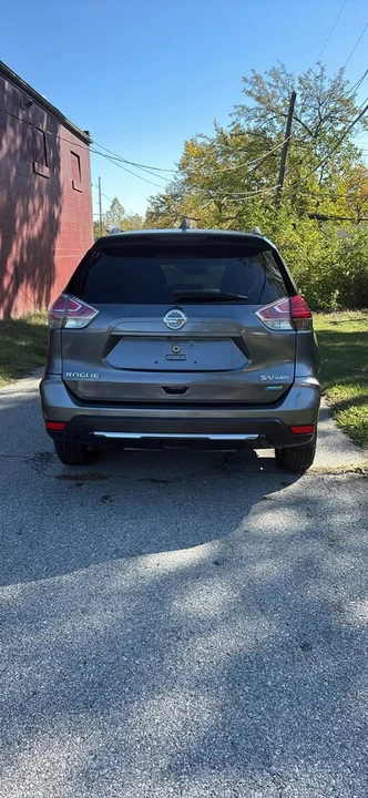 2017 Nissan Rogue - Image 4 of 14