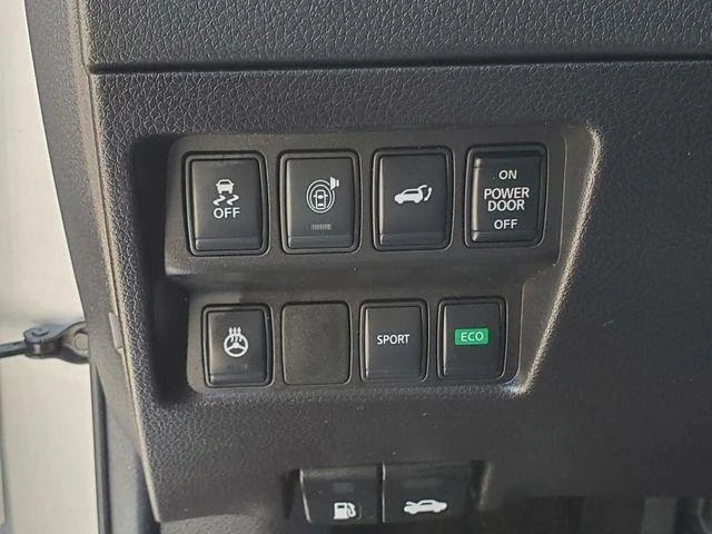 2017 Nissan Rogue - Image 16 of 19