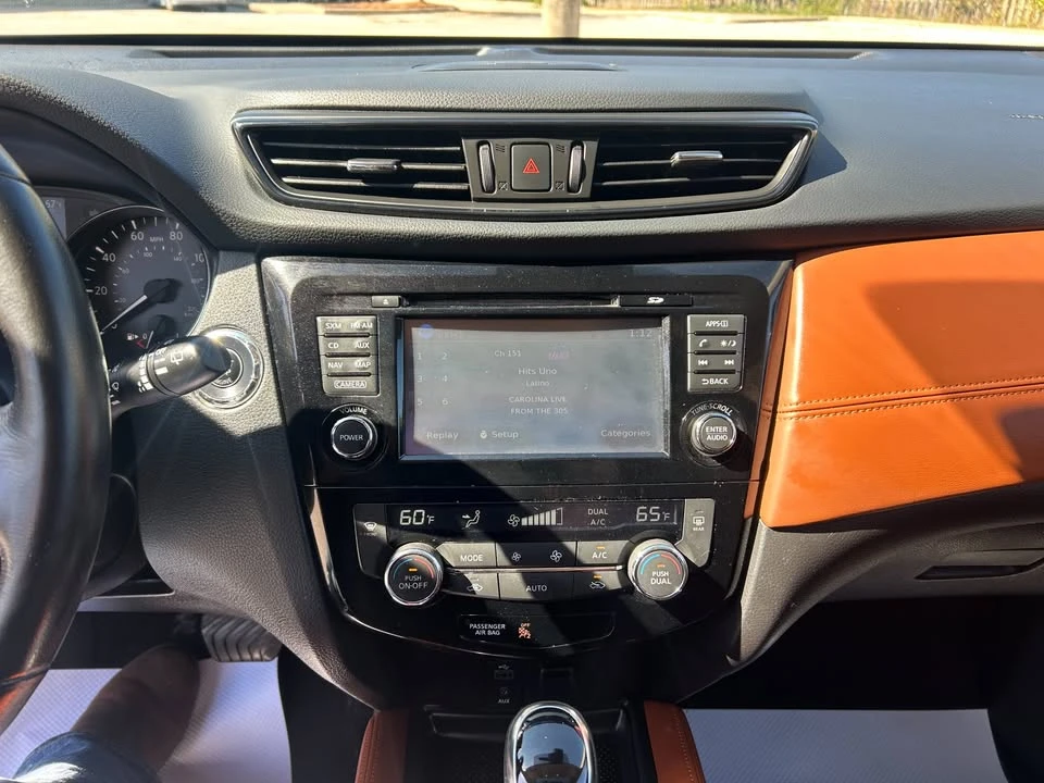2017 Nissan Rogue - Image 18 of 20