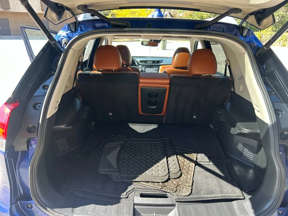 2017 Nissan Rogue - Image 13 of 20