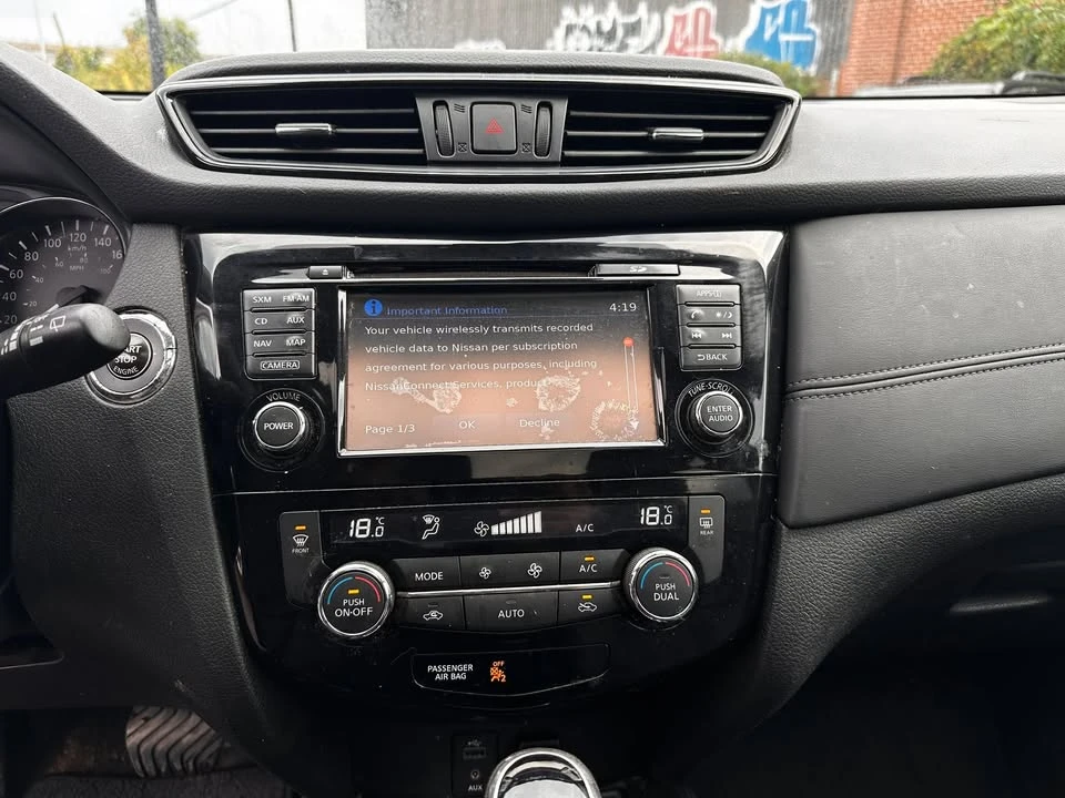 2017 Nissan Rogue - Image 12 of 18