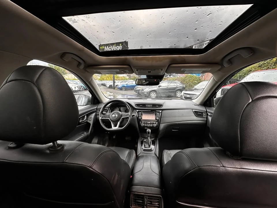 2017 Nissan Rogue - Image 9 of 18