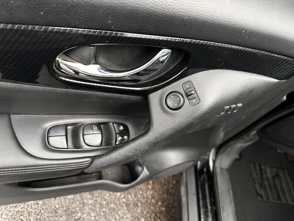 2017 Nissan Rogue - Image 17 of 18