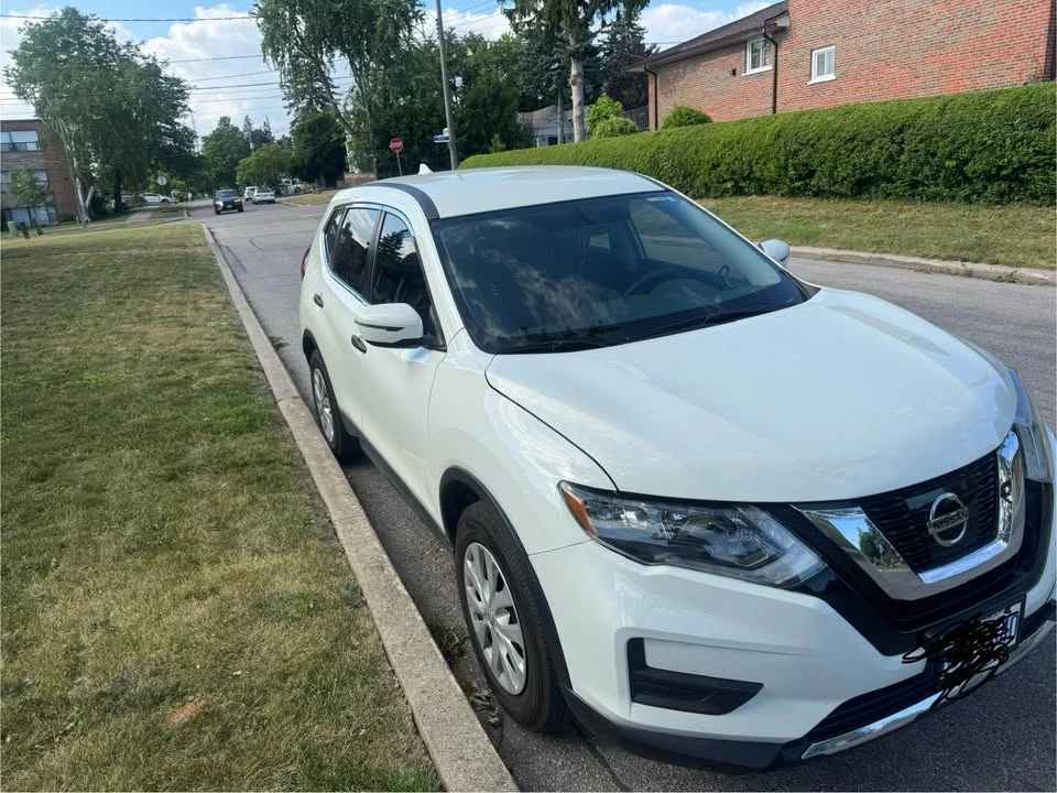 2017 Nissan Rogue - Image 3 of 8