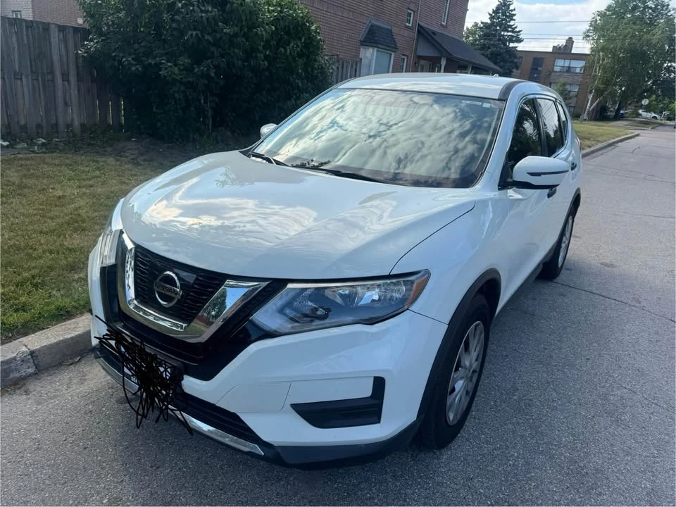 2017 Nissan Rogue - Image 2 of 8