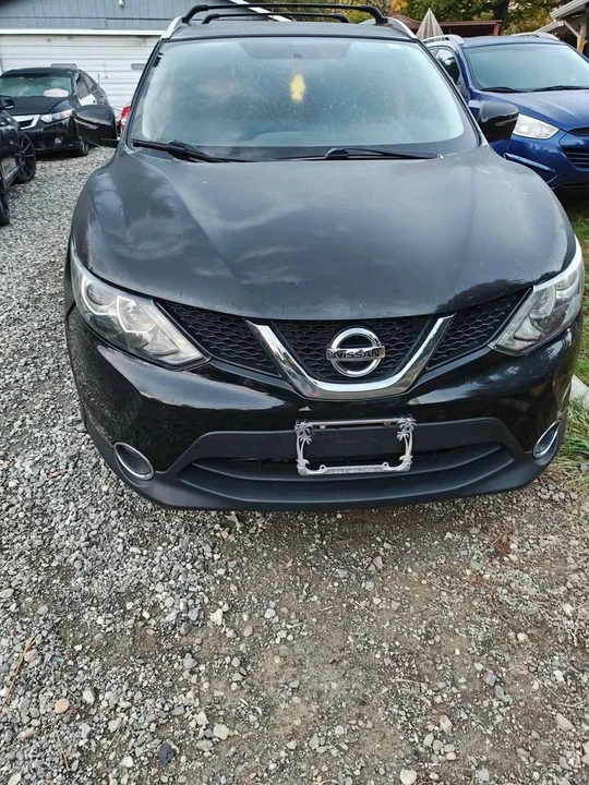 2017 Nissan Rogue - Image 2 of 13