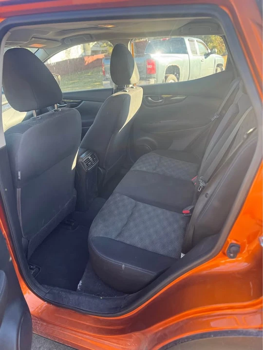 2017 Nissan Rogue - Image 4 of 6
