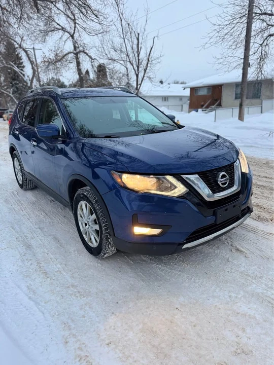 2017 Nissan Rogue - Image 3 of 11