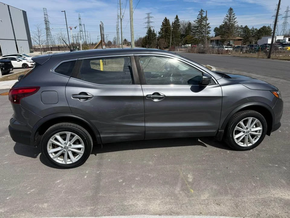 2017 Nissan Rogue - Image 4 of 7