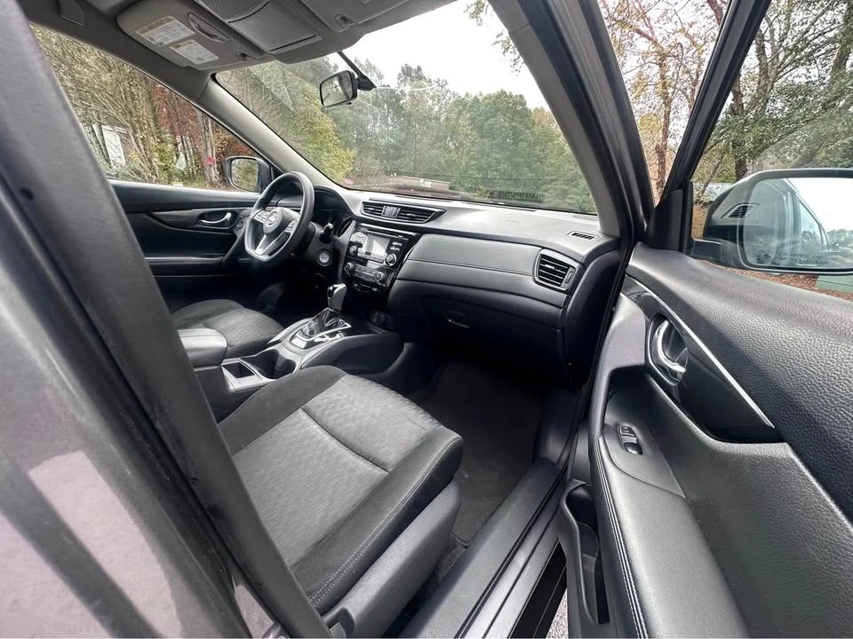 2017 Nissan Rogue - Image 12 of 14