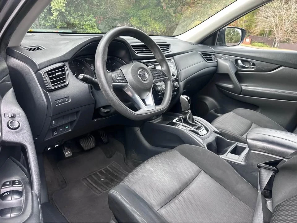 2017 Nissan Rogue - Image 7 of 14