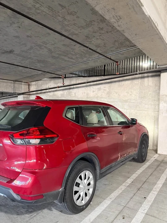2017 Nissan Rogue - Image 5 of 8