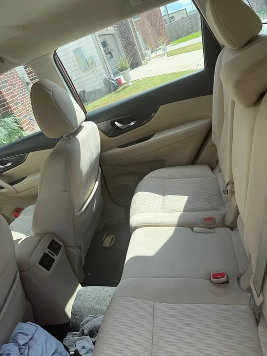 2017 Nissan Rogue - Image 7 of 8