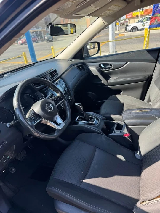 2017 Nissan Rogue - Image 3 of 7