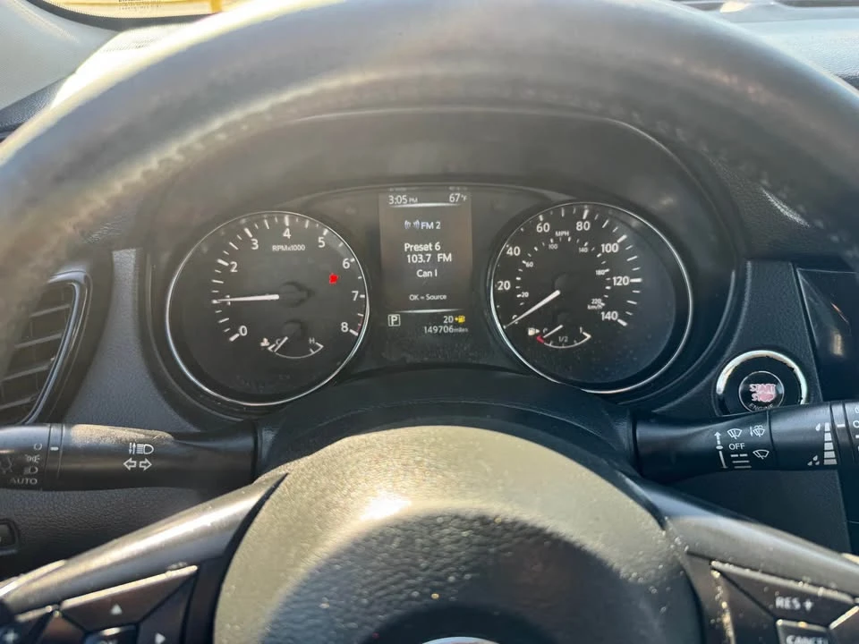 2017 Nissan Rogue - Image 6 of 7