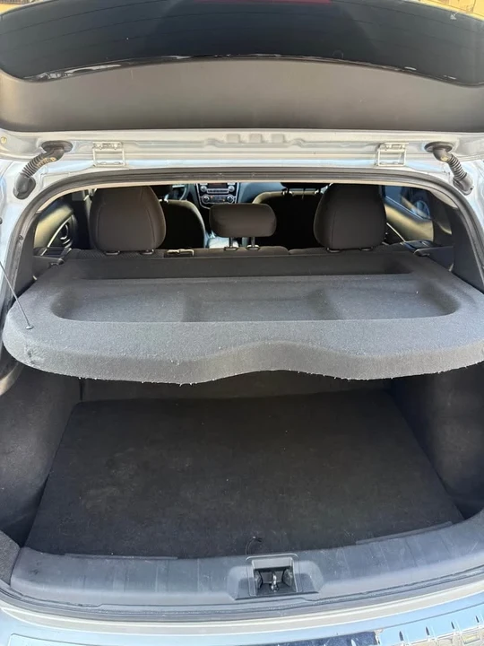 2017 Nissan Rogue - Image 14 of 15