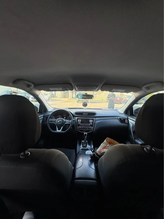 2017 Nissan Rogue - Image 13 of 15