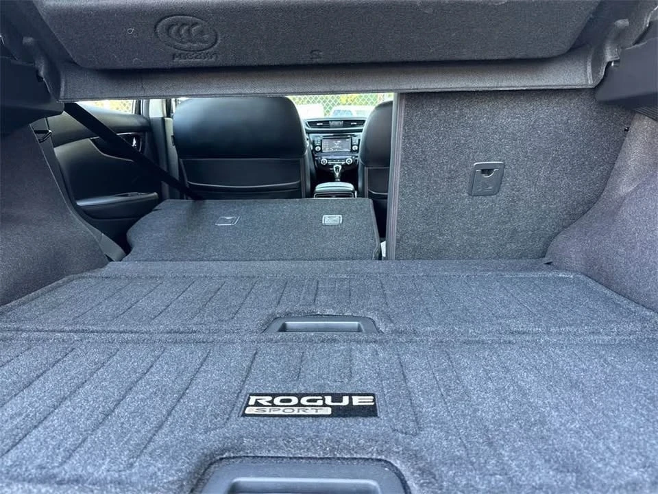 2017 Nissan Rogue - Image 13 of 14