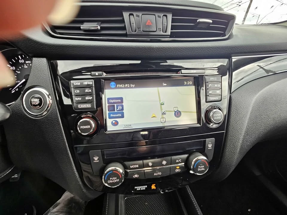 2017 Nissan Rogue - Image 3 of 12