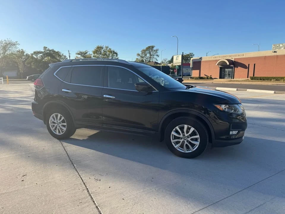 2017 Nissan Rogue - Image 7 of 20