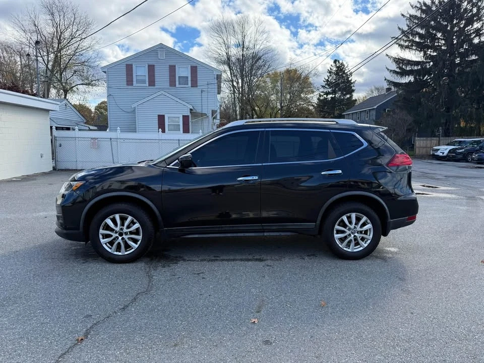 2017 Nissan Rogue - Image 6 of 19